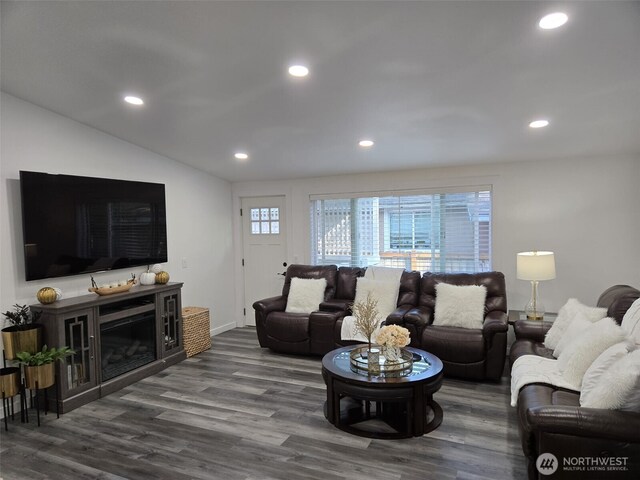 31101 116th Ave SE Unit 30, Auburn, WA 98092 - living area with recessed lighting, dark wood-style floors, baseboards, and lofted ceiling