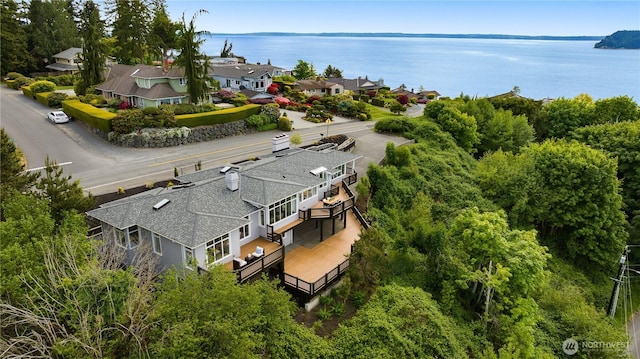 6117 92nd St SW, Mukilteo, WA 98275 - aerial view of property and surrounding area featuring a large body of water
