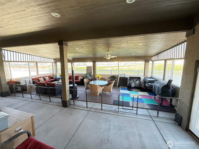 1755 E Madera St, Othello, WA 99344 - sunroom with an outdoor hangout area and a ceiling fan
