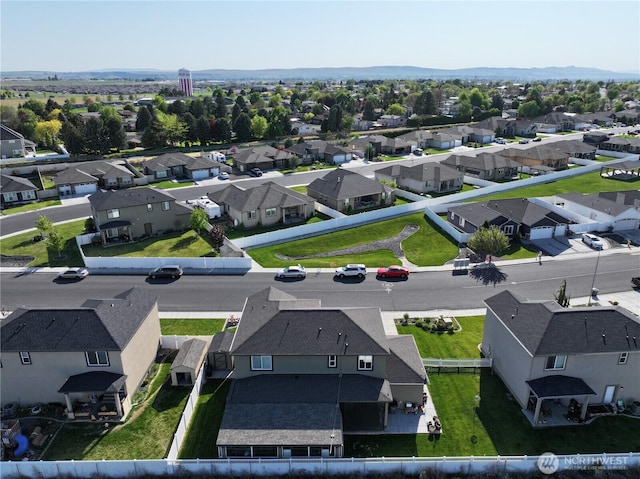 1755 E Madera St, Othello, WA 99344 - aerial view with a residential view