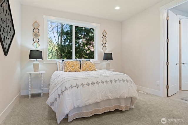 bedroom featuring carpet floors, recessed lighting, and baseboards