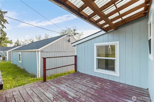 504 107th St S, Tacoma, WA 98444 - view of wooden deck