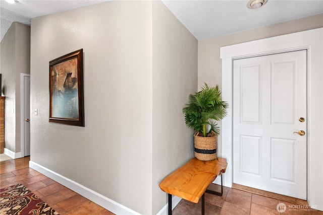 1014 Westmorland Dr, Wenatchee, WA 98801 - foyer with baseboards