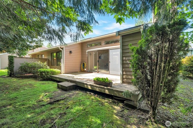 25432 213th Pl SE Unit 4, Maple Valley, WA 98038 - back of property featuring a wooden deck and a yard