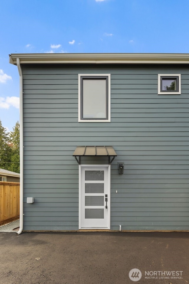 8116 12th Ave SW Unit B, Seattle, WA 98106 - rear view of property
