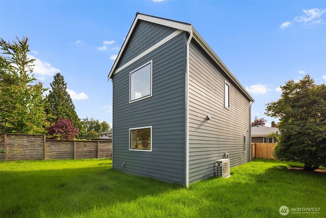 8116 12th Ave SW Unit B, Seattle, WA 98106 - view of property exterior with a fenced backyard