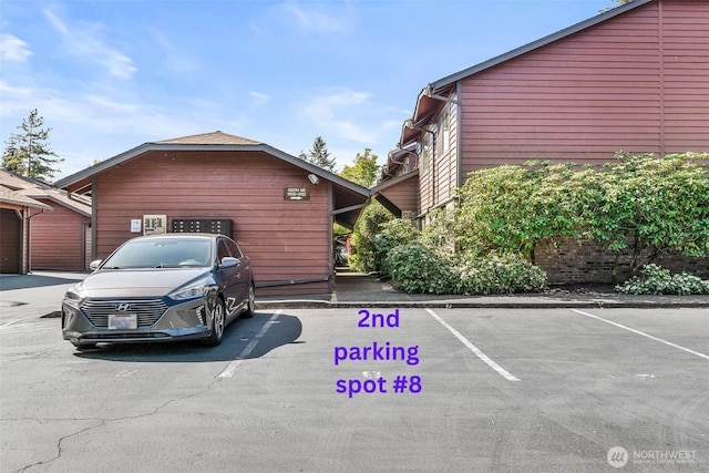 15617 NE 18th St Unit C203, Bellevue, WA 98008 - view of uncovered parking lot