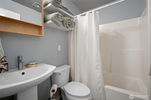7806 Birch Bay Dr Unit 808, Blaine, WA 98230 - bathroom featuring a sink, toilet, and shower / bath combination with curtain