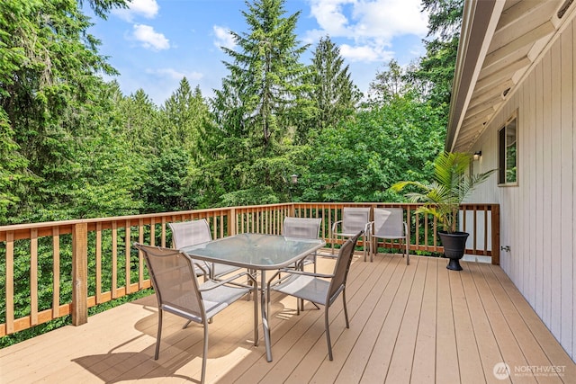 1027 Fishpond Rd, Kelso, WA 98626 - wooden deck with outdoor dining space