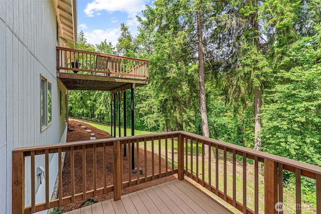 1027 Fishpond Rd, Kelso, WA 98626 - view of wooden deck