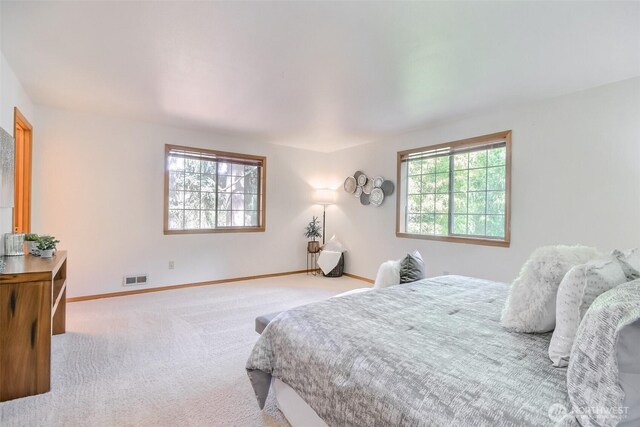1742 N 122nd St, Seattle, WA 98133 - carpeted bedroom featuring baseboards