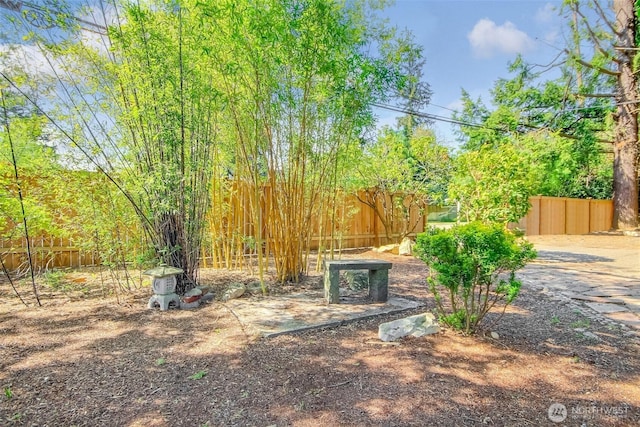 1742 N 122nd St, Seattle, WA 98133 - view of yard with fence
