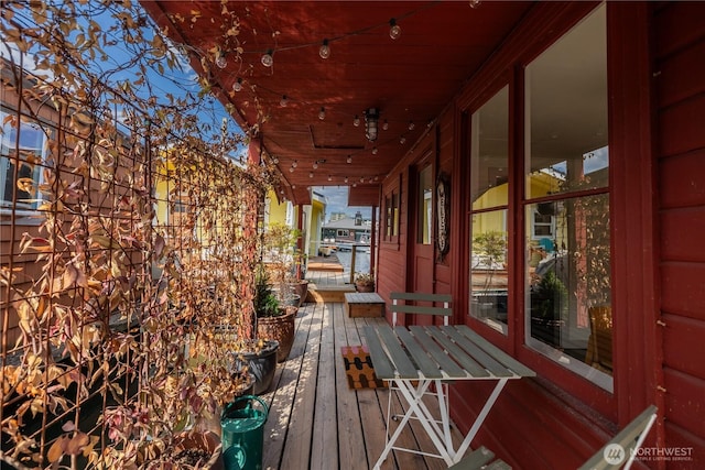 2035 Fairview Ave E Unit D, Seattle, WA 98102 - view of wooden terrace