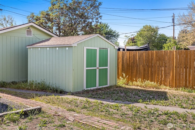622 S Fair Ave, Yakima, WA 98901 - view of shed with fence