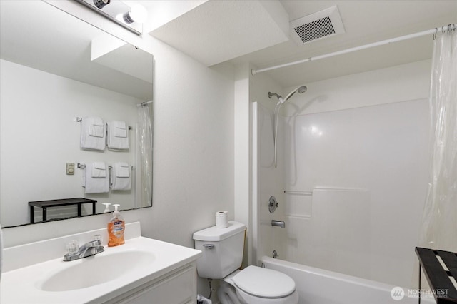 4966 Bradley Ln, Freeland, WA 98249 - full bathroom with visible vents, shower / bath combo with shower curtain, toilet, and vanity