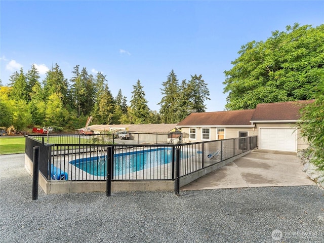 21608 186th Ave E, Orting, WA 98360 - view of swimming pool featuring fence
