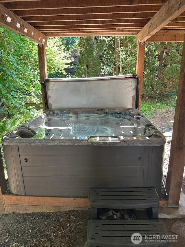 7236 Twin Cedar Ln SE, Tumwater, WA 98501 - exterior view of a hot tub
