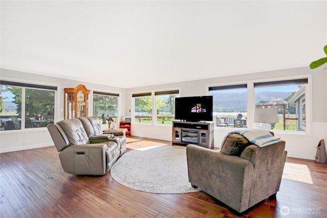 47 W Sunny Sands Rd, Cathlamet, WA 98612 - living area featuring baseboards and wood finished floors
