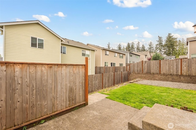 view of yard with a residential view