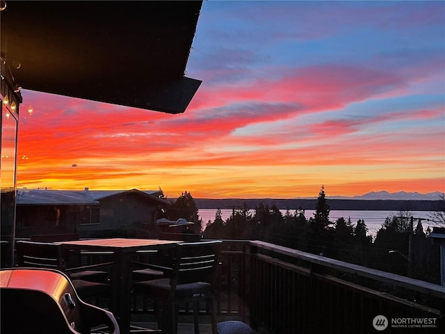 18215 3rd Pl SW, Normandy Park, WA 98166 - view of balcony at dusk