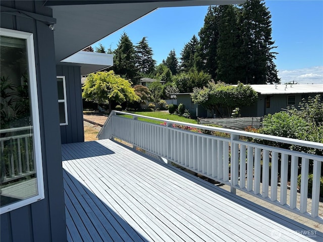 18215 3rd Pl SW, Normandy Park, WA 98166 - view of deck