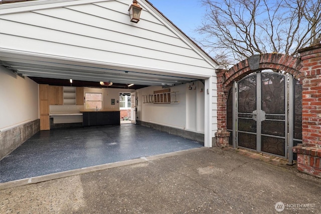 1915 35th Ave W, Seattle, WA 98199 - garage with driveway