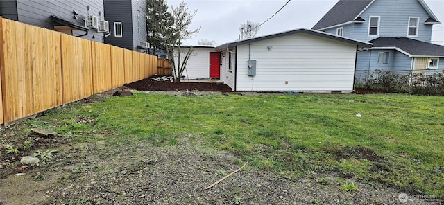 1442 E 31st St, Tacoma, WA 98404 - view of yard featuring a fenced backyard