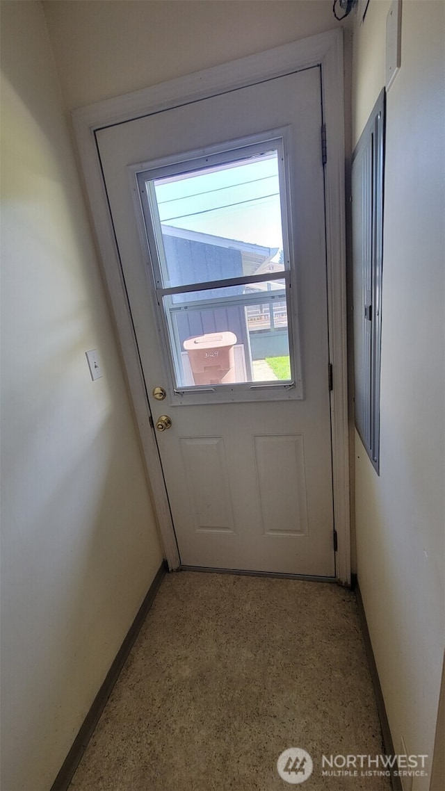 3129 Hudson St, Longview, WA 98632 - entryway featuring baseboards