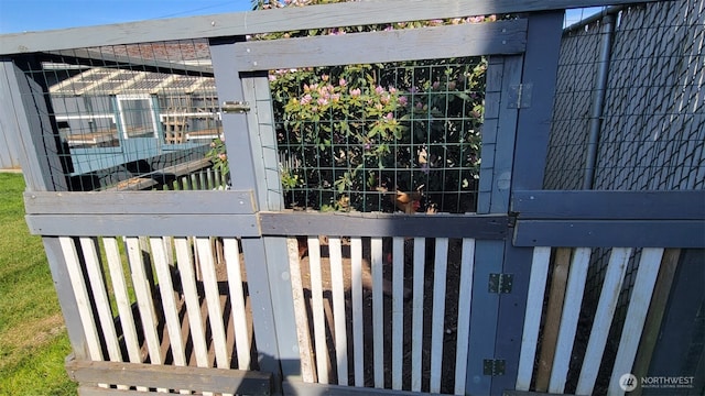 3129 Hudson St, Longview, WA 98632 - view of gate