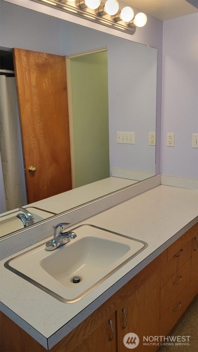 3129 Hudson St, Longview, WA 98632 - full bathroom with vanity