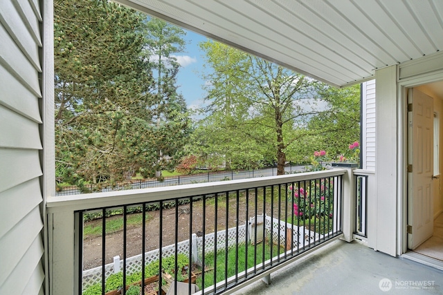 12404 E Gibson Rd Unit Q202, Everett, WA 98204 - view of balcony