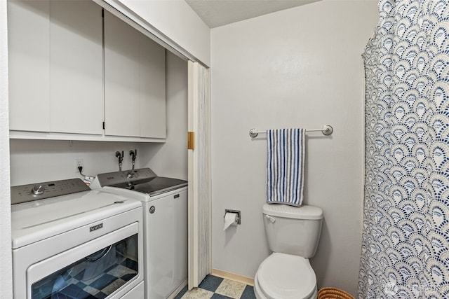 full bathroom featuring washing machine and dryer, toilet, a shower with curtain, tile patterned floors, and baseboards