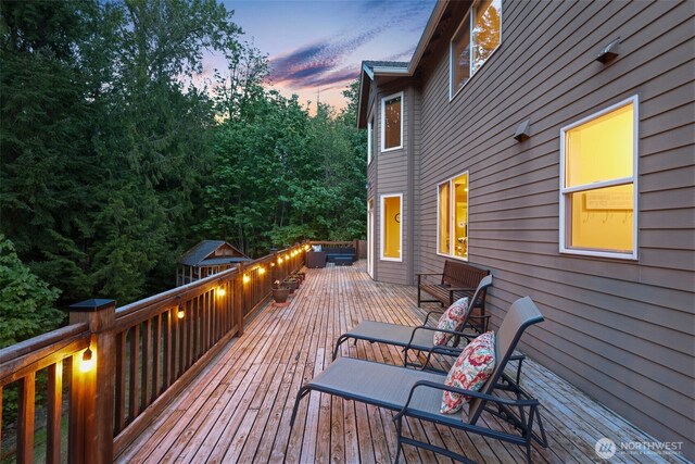 25846 NE 4th Pl, Sammamish, WA 98074 - view of wooden terrace