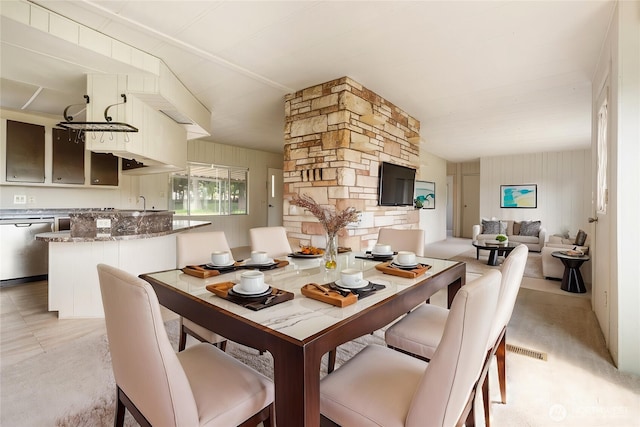 252 Romerman Rd, Chehalis, WA 98532 - dining area featuring wood walls and visible vents