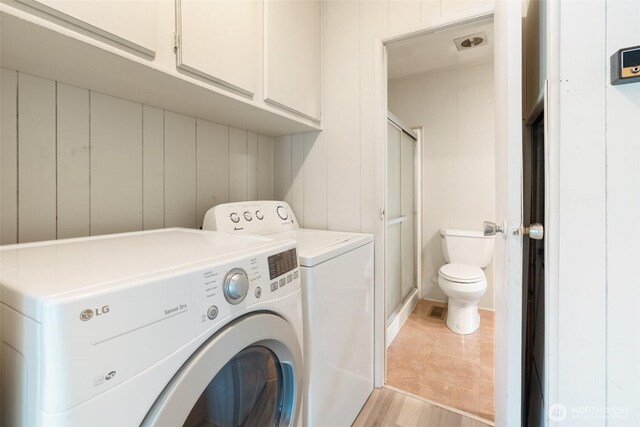 252 Romerman Rd, Chehalis, WA 98532 - clothes washing area with washing machine and clothes dryer and laundry area