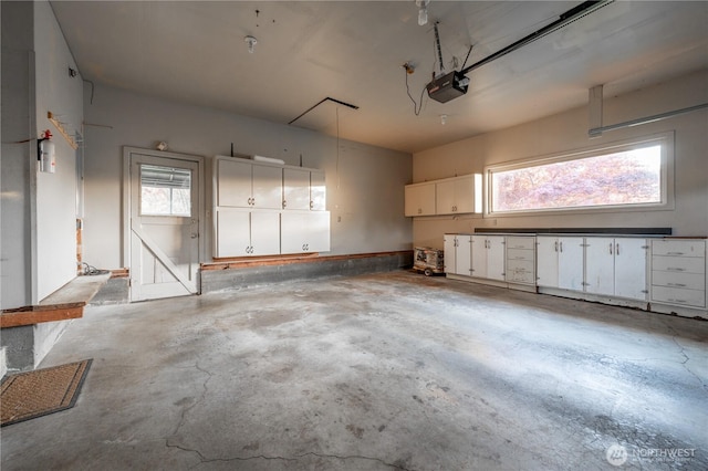 524 Carl Way, Aberdeen, WA 98520 - garage featuring a garage door opener