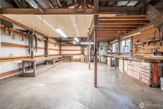 524 Carl Way, Aberdeen, WA 98520 - below grade area with a workshop area