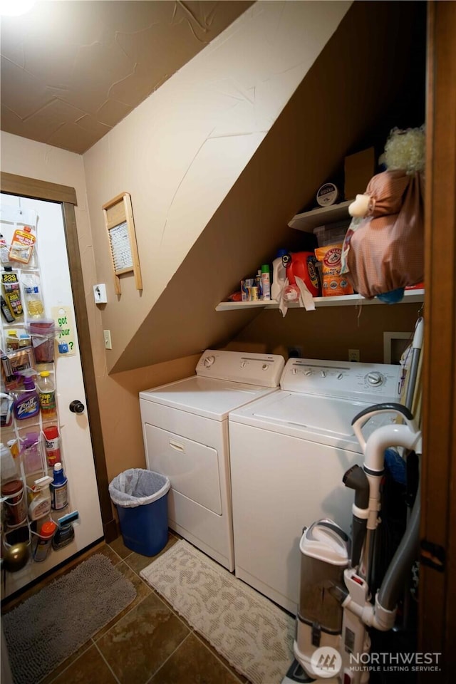 washroom with washer and clothes dryer