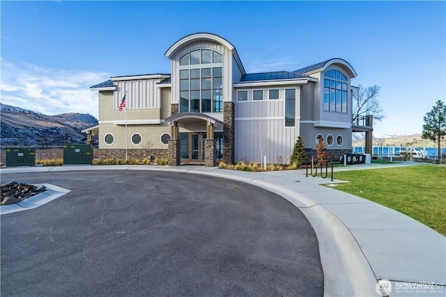 1350 W Woodin Ave, Chelan, WA 98816 - view of building exterior with a mountain view