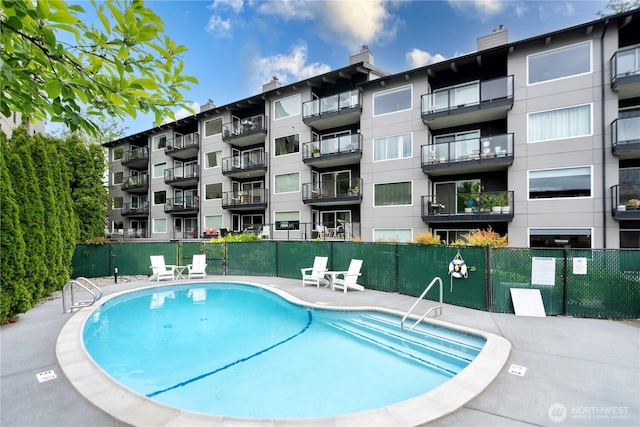 9201 NE Juanita Dr Unit 205, Kirkland, WA 98034 - view of community pool
