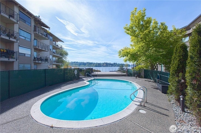 9201 NE Juanita Dr Unit 205, Kirkland, WA 98034 - view of community pool