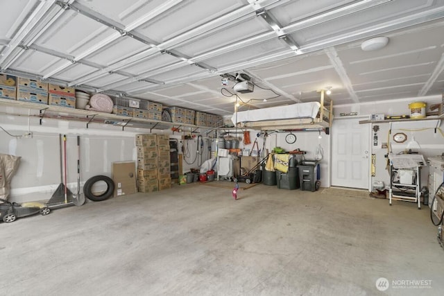 6 SE 16th St, Chehalis, WA 98532 - garage with a garage door opener