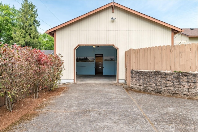 1639 21st Ave, Longview, WA 98632 - garage featuring concrete driveway and fence