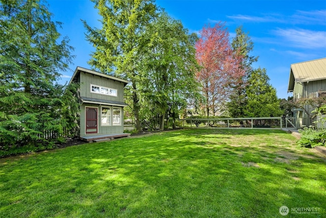 2234 Main St, Ferndale, WA 98248 - view of yard with an outdoor structure
