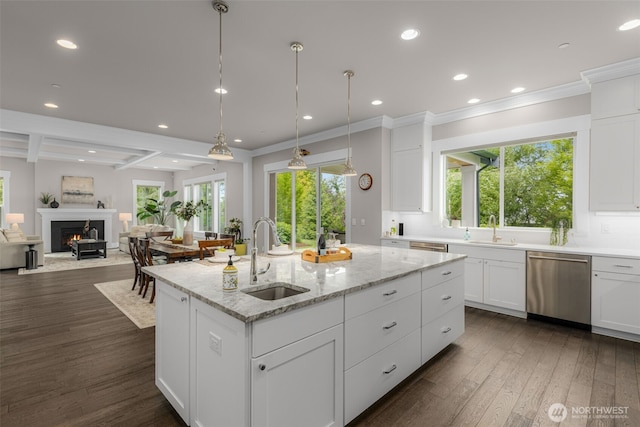 4161 86th Ave SE, Mercer Island, WA 98040 - kitchen featuring dishwasher, a sink, dark wood-style floors, recessed lighting, and crown molding