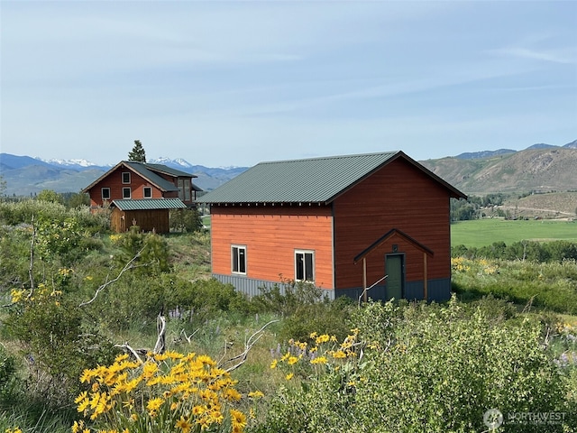 41 Red Tail Ridge Rd, Twisp, WA 98856 - view of outbuilding featuring a mountain view and an outdoor structure