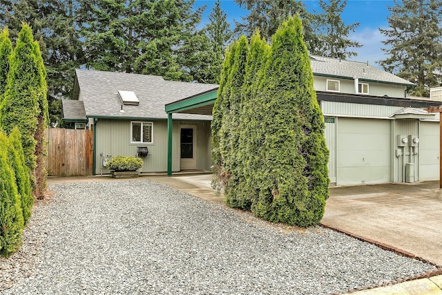 1004 30th St NE, Auburn, WA 98002 - view of front of property featuring a shingled roof