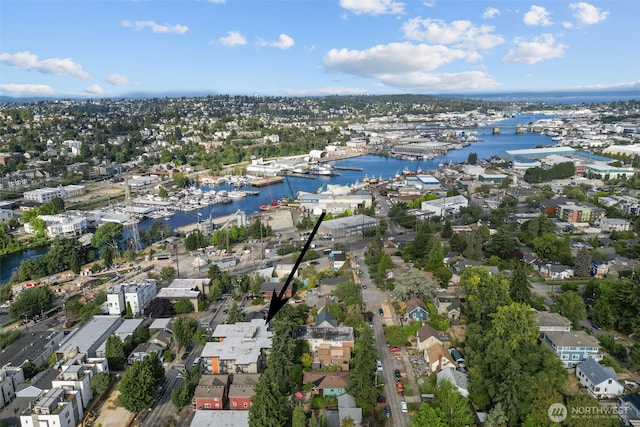 bird's eye view with a water view