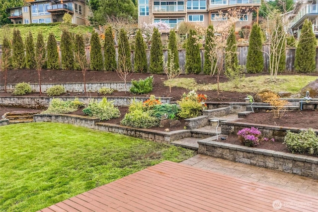 4538 Somerset Dr SE, Bellevue, WA 98006 - exterior space featuring fence and a lawn
