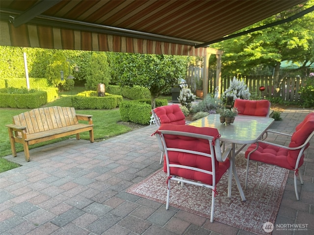 17922 Marine View Dr SW, Normandy Park, WA 98166 - view of patio featuring fence and outdoor dining space